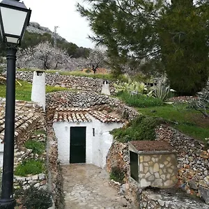 https://cueva-el-madrono.es-andalucia.com